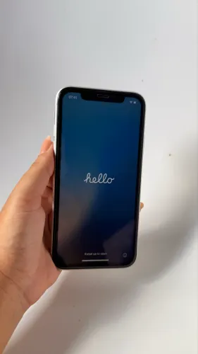 iPhone XR sem marcas de uso