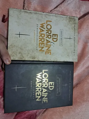 Kit Ed & Lorraine Warren - Demonologistas + Vidas Eternas + Cards Originais