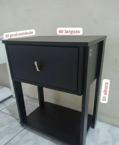 Criado mudo com 1 gaveta 