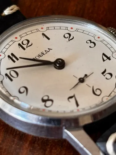 Relógio Vintage Soviético Pobeda Mecanico - Corda manual