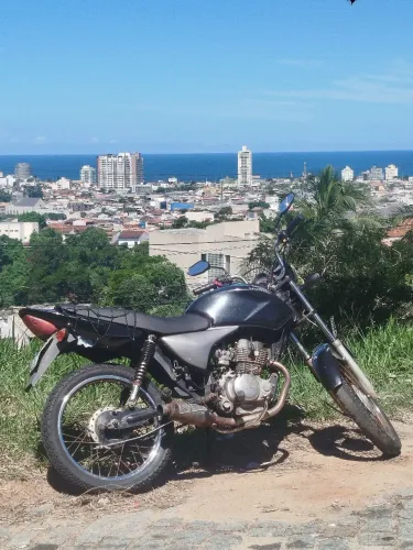 Moto muito econômica revisão em dia só pegar e andar