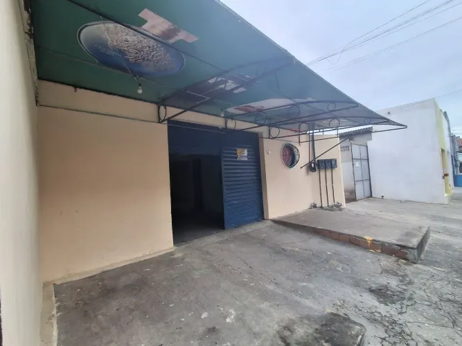 Loja no Centro de Penedo