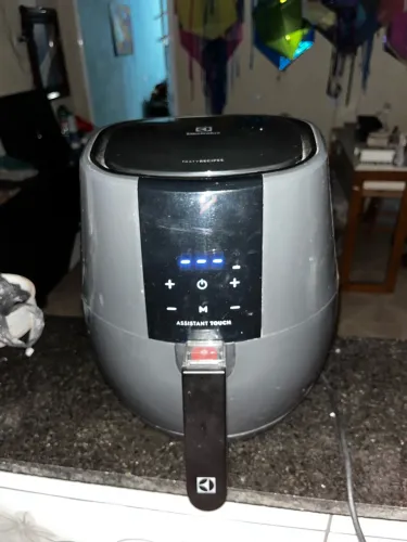 Air Fryer EAF20 digital