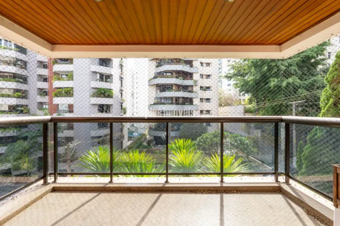 Apartamento 3 Quartos 3 Suites 3 Vagas no Real Parque!