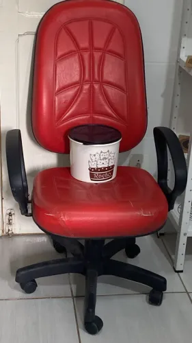 Cadeira de escritório giratória