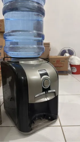 Gela água