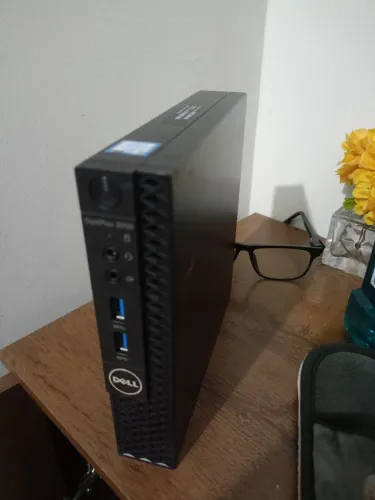 Dell optiplex mini i5 8 GB RAM SSD 240 gb