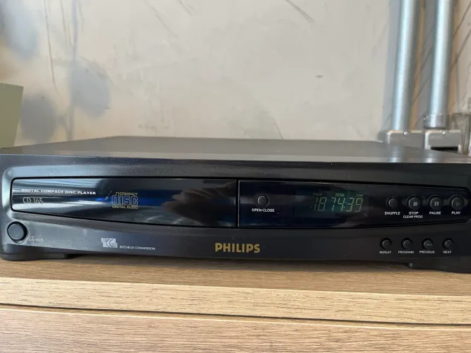 Cd player Philips em ótimo estado 