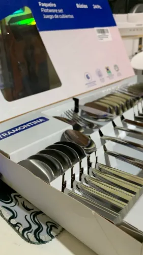 Vendo Jogo de talheres da Tramontina 21 peças
