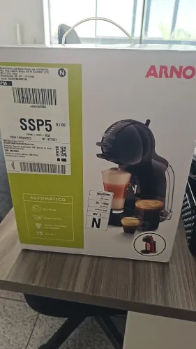 Cafeteira Nova Dolce Gusto Mini Me Vermelha e Preta 110v