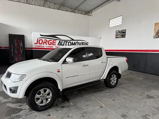 Mitsubishi L200 Triton HPE 3.2 CD TB Int.diesel AUT 2012