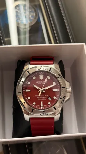 Relógio Victorinox I.N.O.X. Professional Diver Vermelho 241736.1