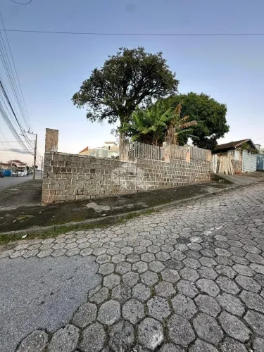 TERRENO À VENDA COM 419 M² NO JARDIM ATLÂNTICO, FLORIANÓPOLIS