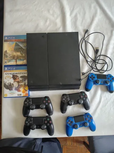 Play Station 4 Slim