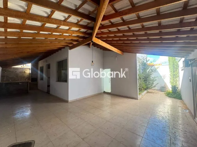 Casa à venda em Canelas com 69,84 m², 3 quartos e 2 vagas de garagem