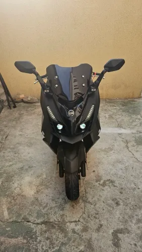 Dafra Cruisym 300 2024