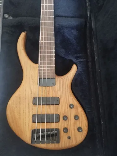 Baixo Tobias Killer B5
