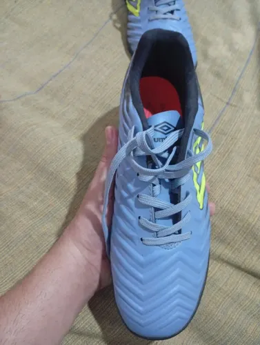 chuteira society da umbro 39/40