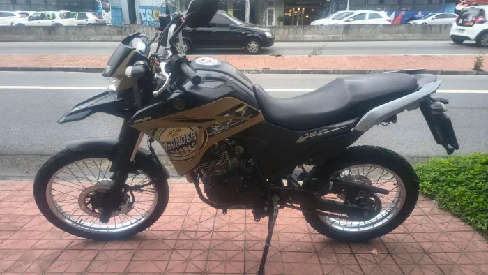 lander 250 único dono