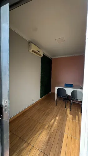 Ponto Comercial no Centro Próx ao INSS com Ar Condicionado e Suporte para Placa!