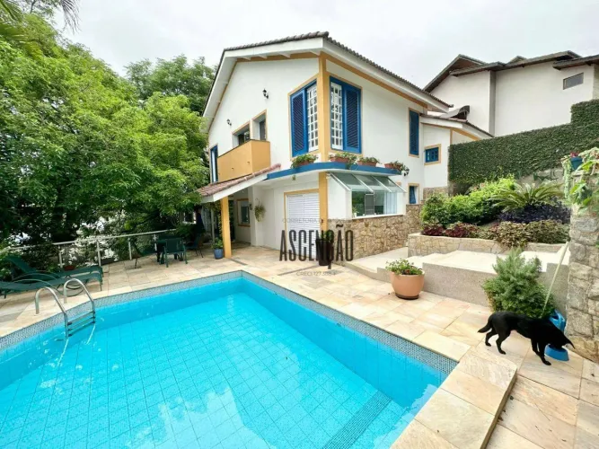 Casa com 4 dormitórios à venda, 250 m² por R$ 2.295.000,00 - Arujá Country Club - Arujá/SP