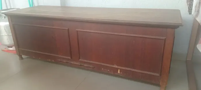 VENDO BAÚ TODO EM MADEIRA