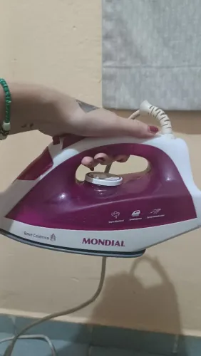 Ferro mondial a vapor 