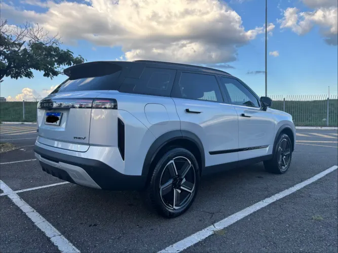 Jaecoo 7 / J7 Luxury 1.5 TB 16V AUT 5P (híbrido) 2026