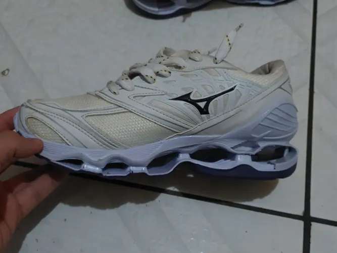 Mizuno flor de lotus branco