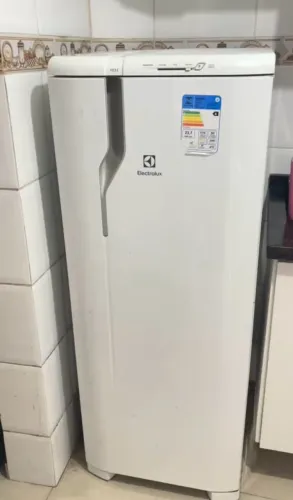 Geladeira Electrolux com degelo automático