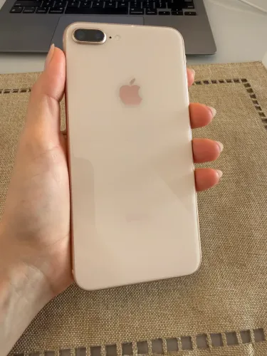 iPhone 8 Plus