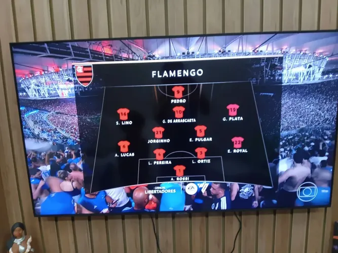 Vendo smartv 55 polegadas Sansung pouco uso 3 anos