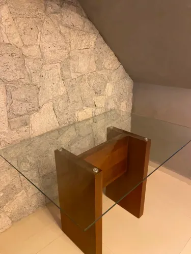 Vende-se mesa vidro e madeira
