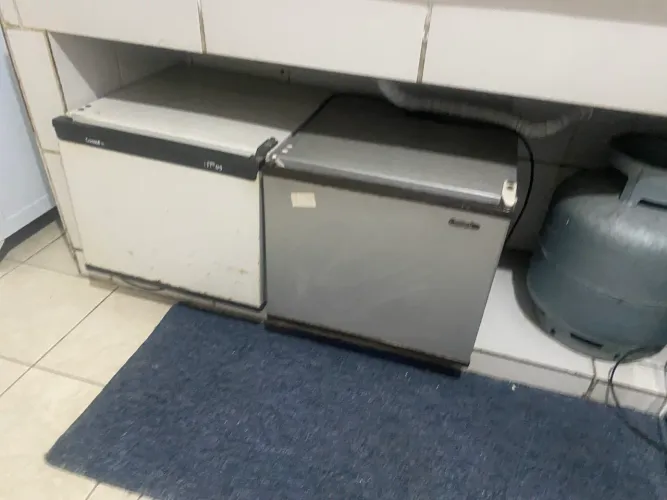 Frigobar 110V em bom estado 