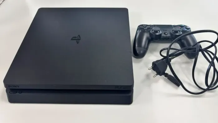 PS4 Slim 1 TB, firmware 13.52