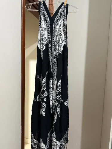 Vestido Estilo Boho / Lenço - Preto e Branco