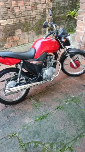 Vendo moto fan....excelente para o dia dia