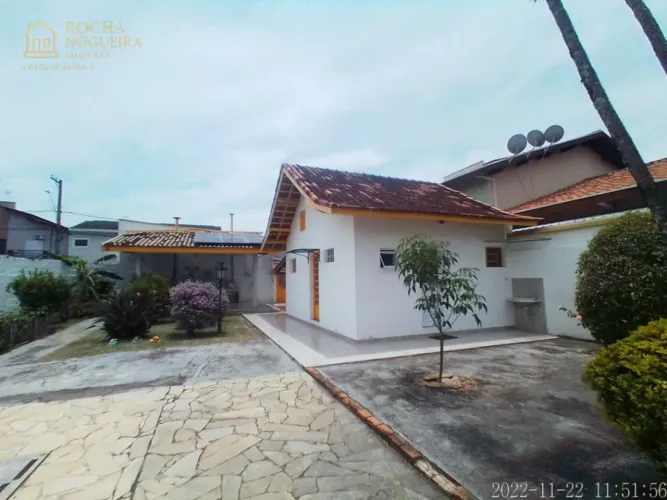 CASA COM ÁREA DE LAZER À VENDA / CONDOMÍNIO PARQUE ESPERANÇA - TAUBATÉ-SP