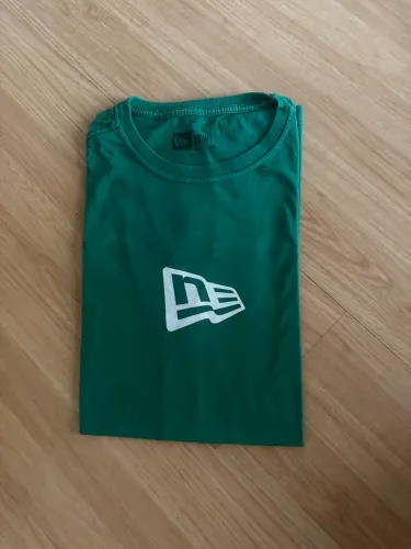 Camiseta New Era P