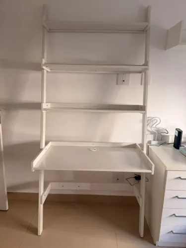 Estante / Escrivaninha