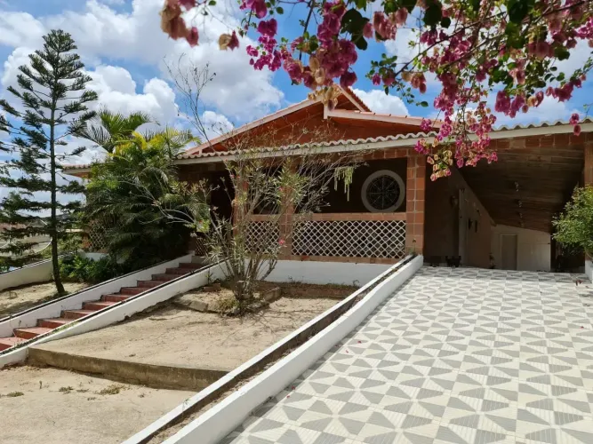 VENDO ou ALUGO Casa - Chácara em Gravatá-PE