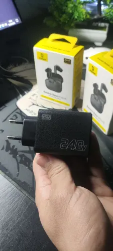 Carregador turbo que carrega até 8 celulares
