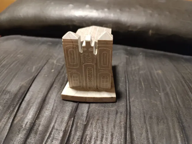 Caixinha miniatura de igreja em pedra