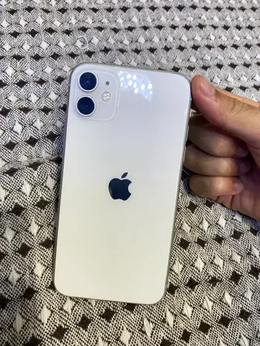 iPhone 11 128 GB - Único Dono, com Caixa + Película e Capa Novas