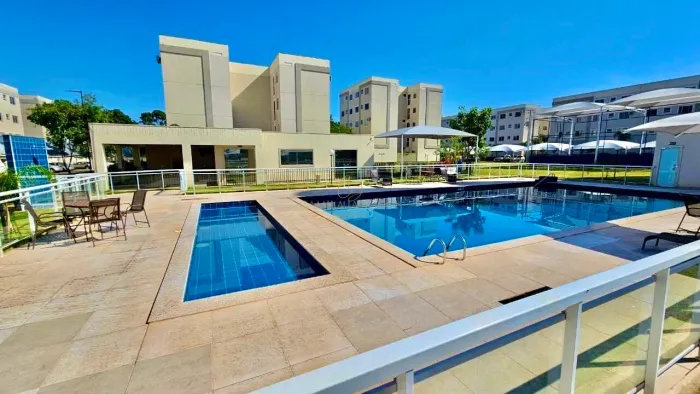 Apartamento térreo reformado com quintal privativo no Jardim Ouro Branco