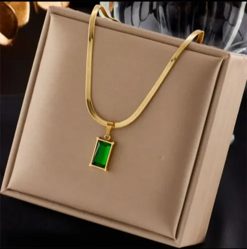 Colar Snaker Semijoia e Pingente Verde Esmeralda - Luxo Premium Ouro 18k