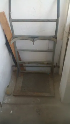 Carrinho de Mão Industrial Reforçado para Cargas e Cilindros - Usado