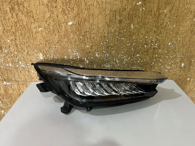 Farol direito City Touring 2022/2023/2024/2025/2026
