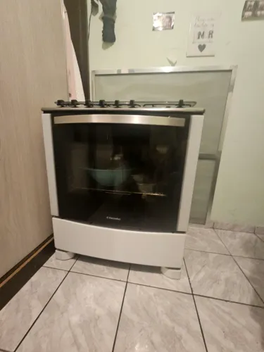 Fogão Electrolux 5 Bocas Inox com Forno - Usado e Conservado
