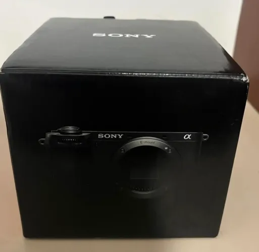 Câmera Sony A6700 corpo  nova 